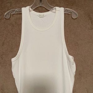 Garage razorback one piece